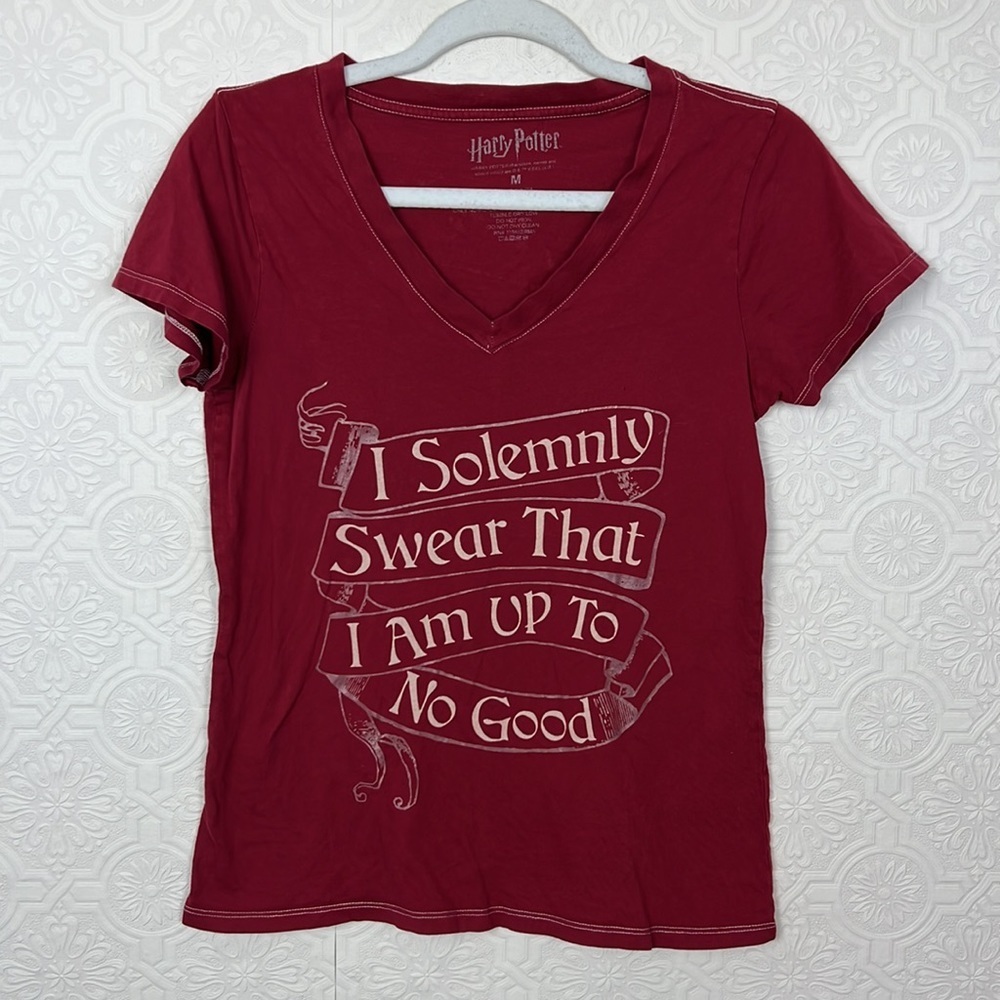 Harry Potter Tshirt Vneck Burgundy Red Universal Studios Weasley Graphic Shirt
